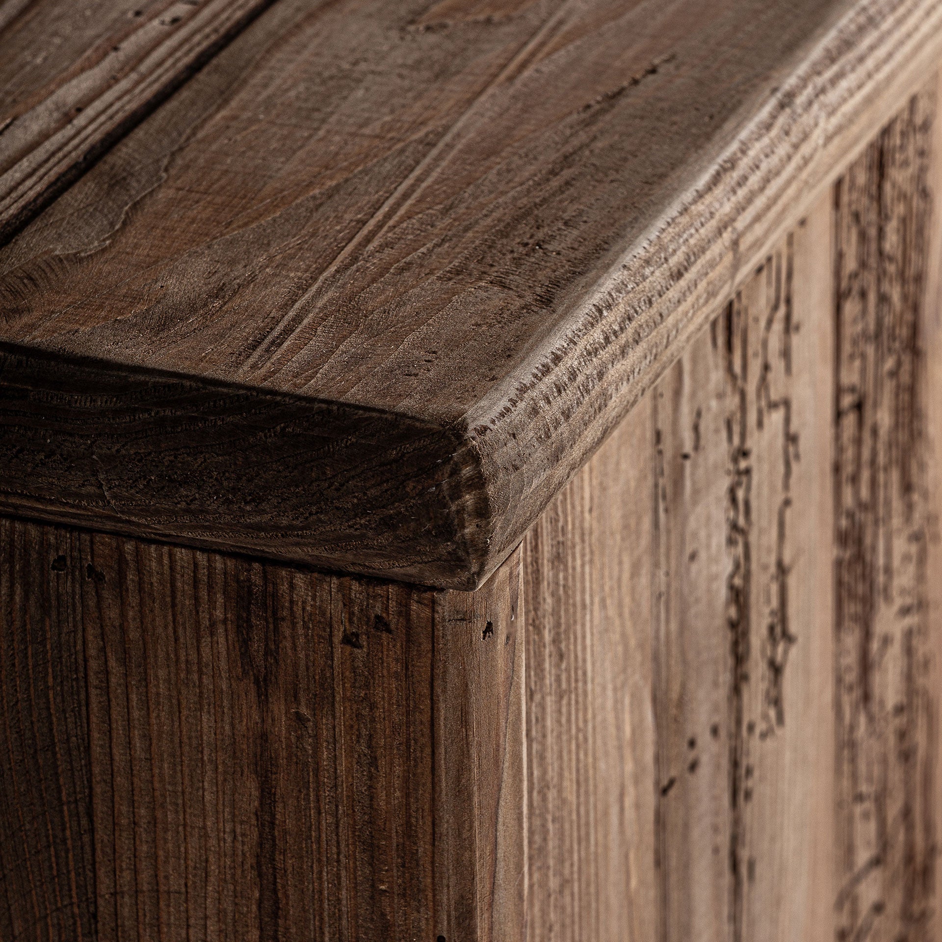 BREIVE SIDEBOARD